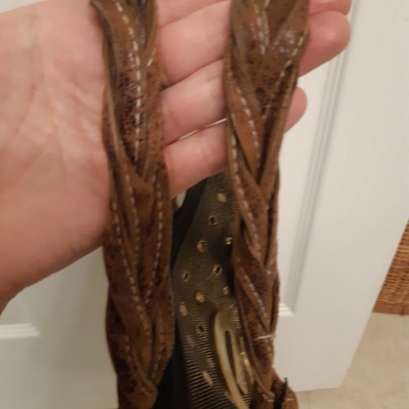 Mark Ecko Purse Gold with Leather Straps very unique . - Picture 8 of 12